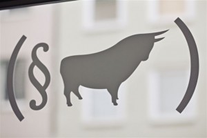 Spanischer Stier vor dem Gesetz
